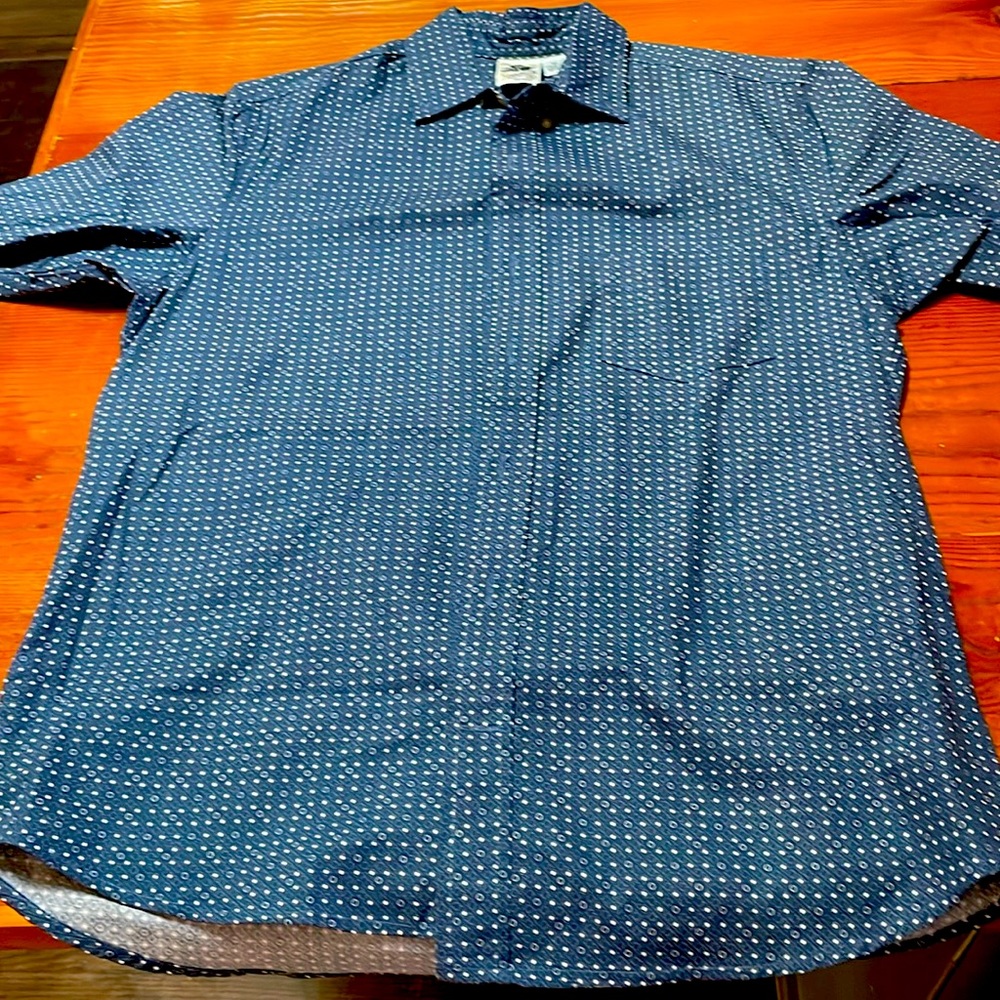 Men’s Shortsleeve button down